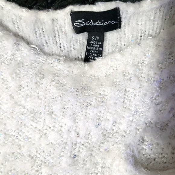 Seduction plush knit sweater Sz small - Picture 2 of 2